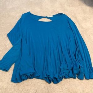 blue flowy altard state top